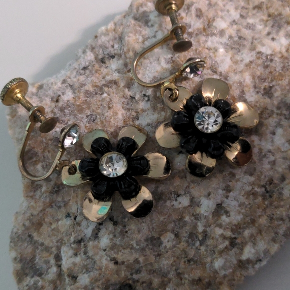 Vintage Screw On Black and Gold Tone Drop Flowers with Rhinestones - Picture 4 of 5